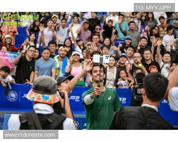 成都网球队耐力训练引发热议专家与球迷观点碰撞解析 成都网球队耐力训练引发热议专家与球迷观点碰撞解析