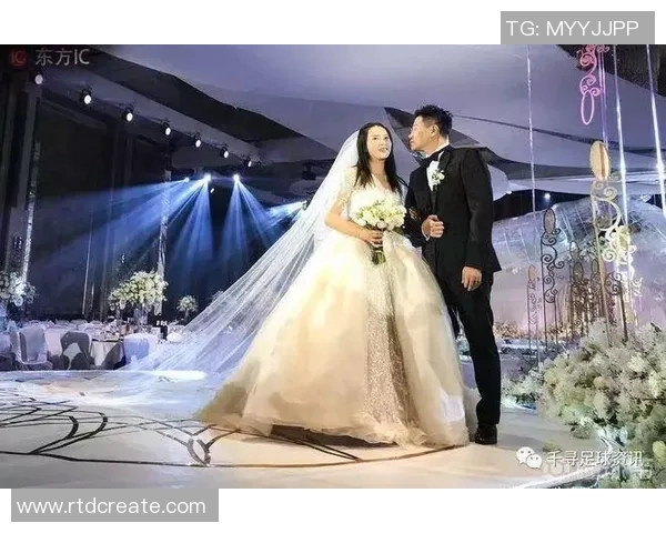足球明星与杭州女友的浪漫故事揭示了爱情与事业的完美平衡 足球明星与杭州女友的浪漫故事揭示了爱情与事业的完美平衡