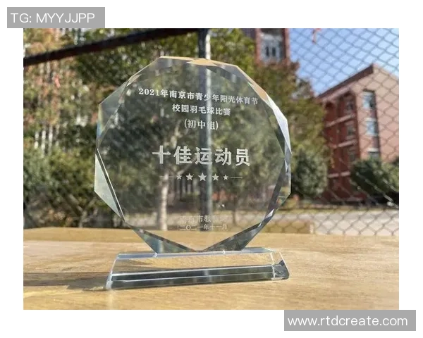 深圳羽毛球队与杭州羽毛球队赛后复盘力量对比分析与战术探讨 深圳羽毛球队与杭州羽毛球队赛后复盘力量对比分析与战术探讨